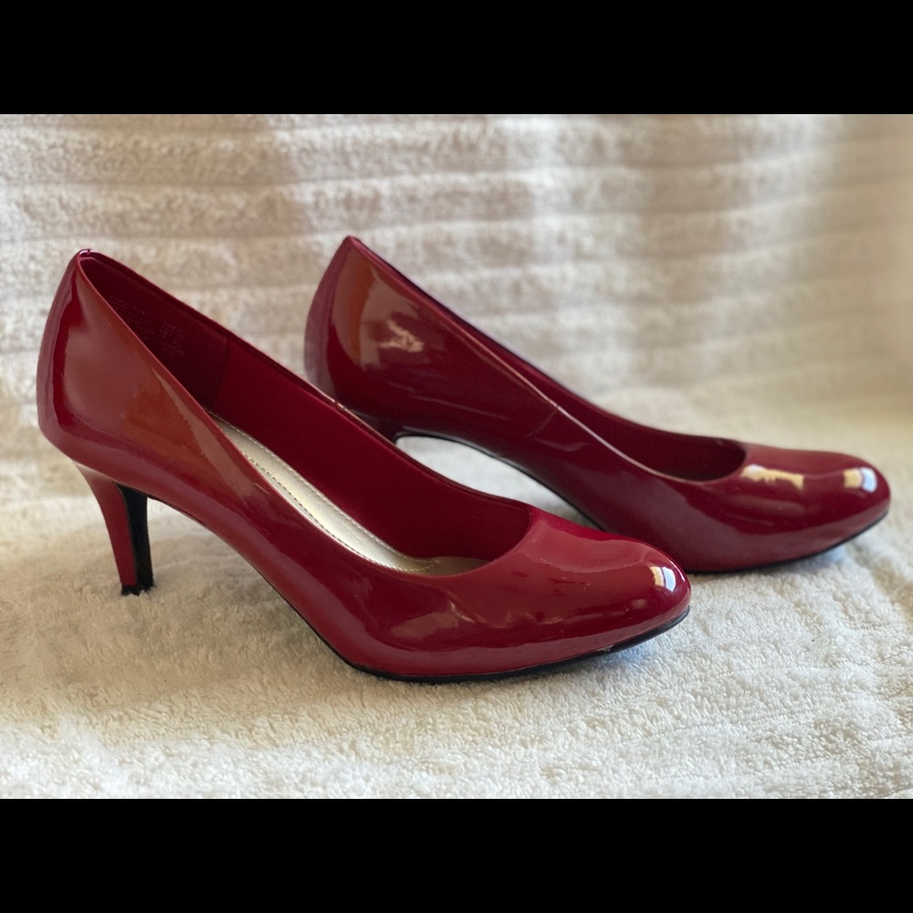 Short Comfort Heel, Women’s Size 8